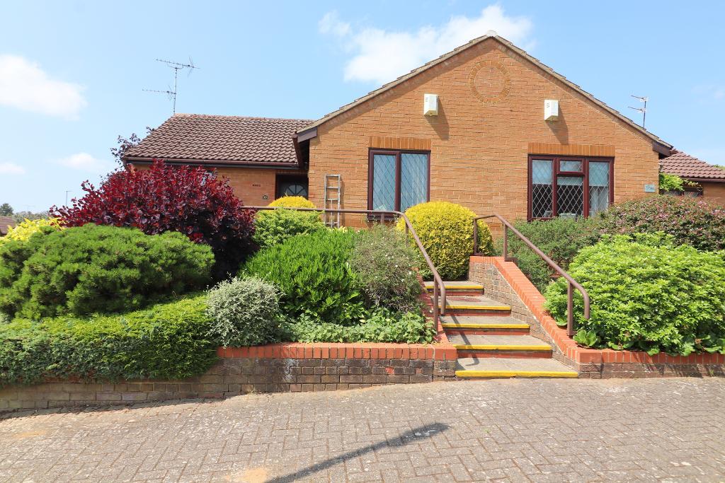 Edgcott Close, Luton, Bedfordshire, LU3 4DT