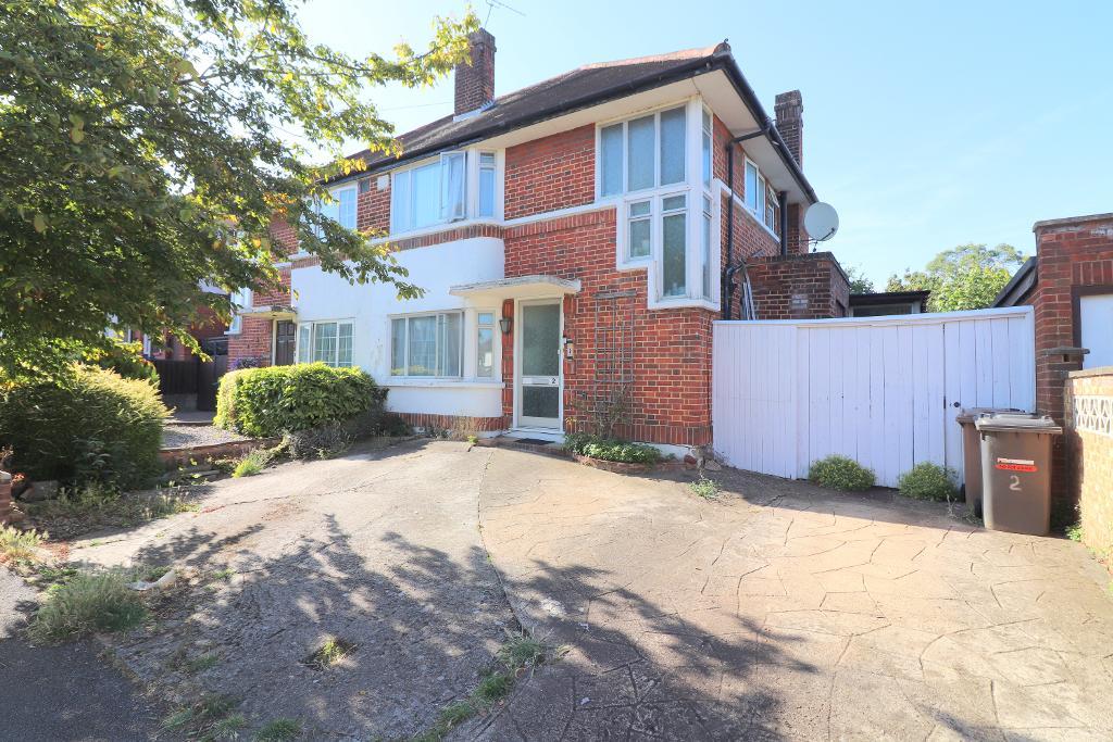 Cranleigh Gardens, Luton, Bedfordshire, LU3 1LT
