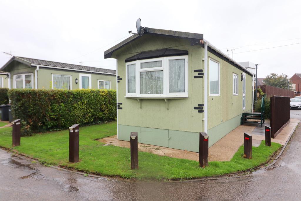 Nursery Road, Luton, Bedfordshire, LU3 2RQ