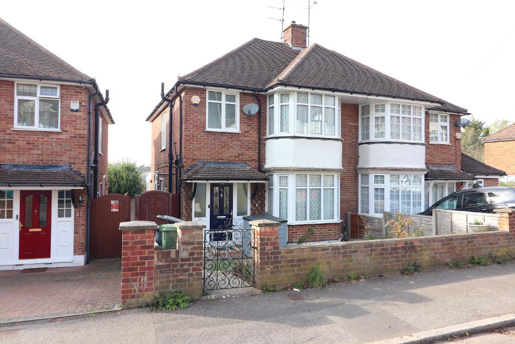 Wardown Crescent, Luton, Bedfordshire, LU2 7JS