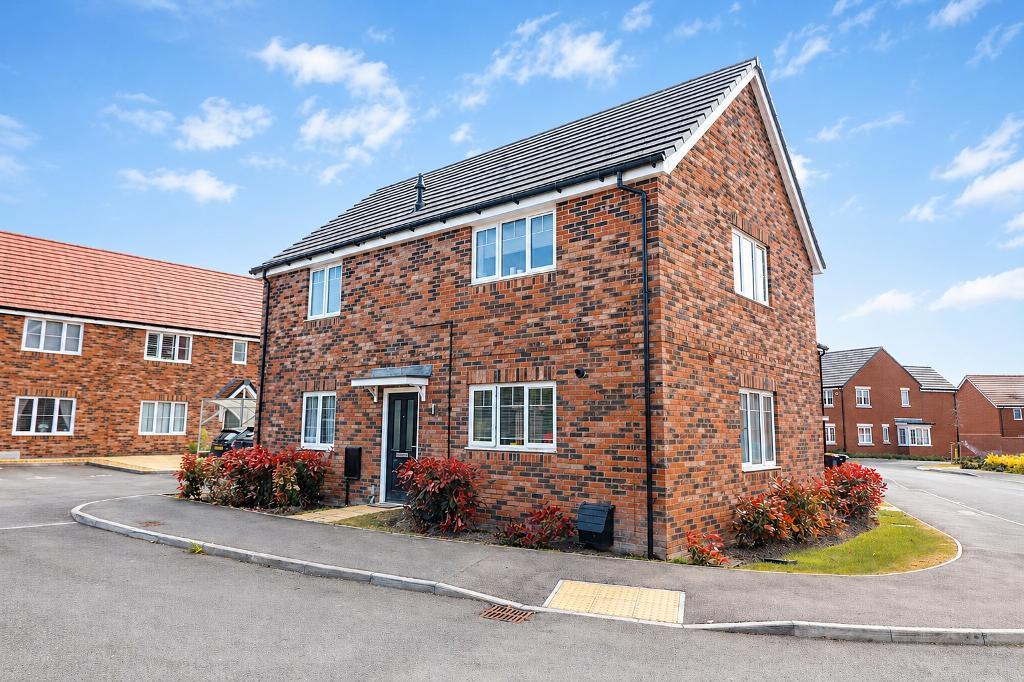 Skye Gardens, Houghton Regis, Bedfordshire, LU5 6TE