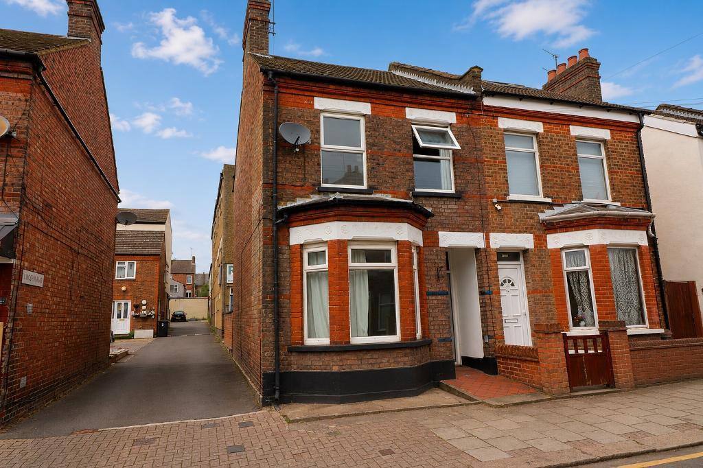 Reginald Street, Luton, Bedfordshire, LU2 7RB