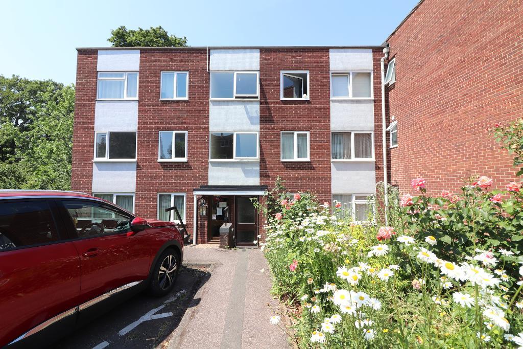 The Shires, Luton, Bedfordshire, LU2 7QB