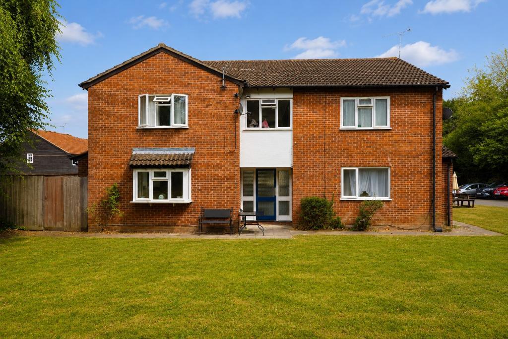 Celandine Drive, Luton, Bedfordshire, LU3 4AG